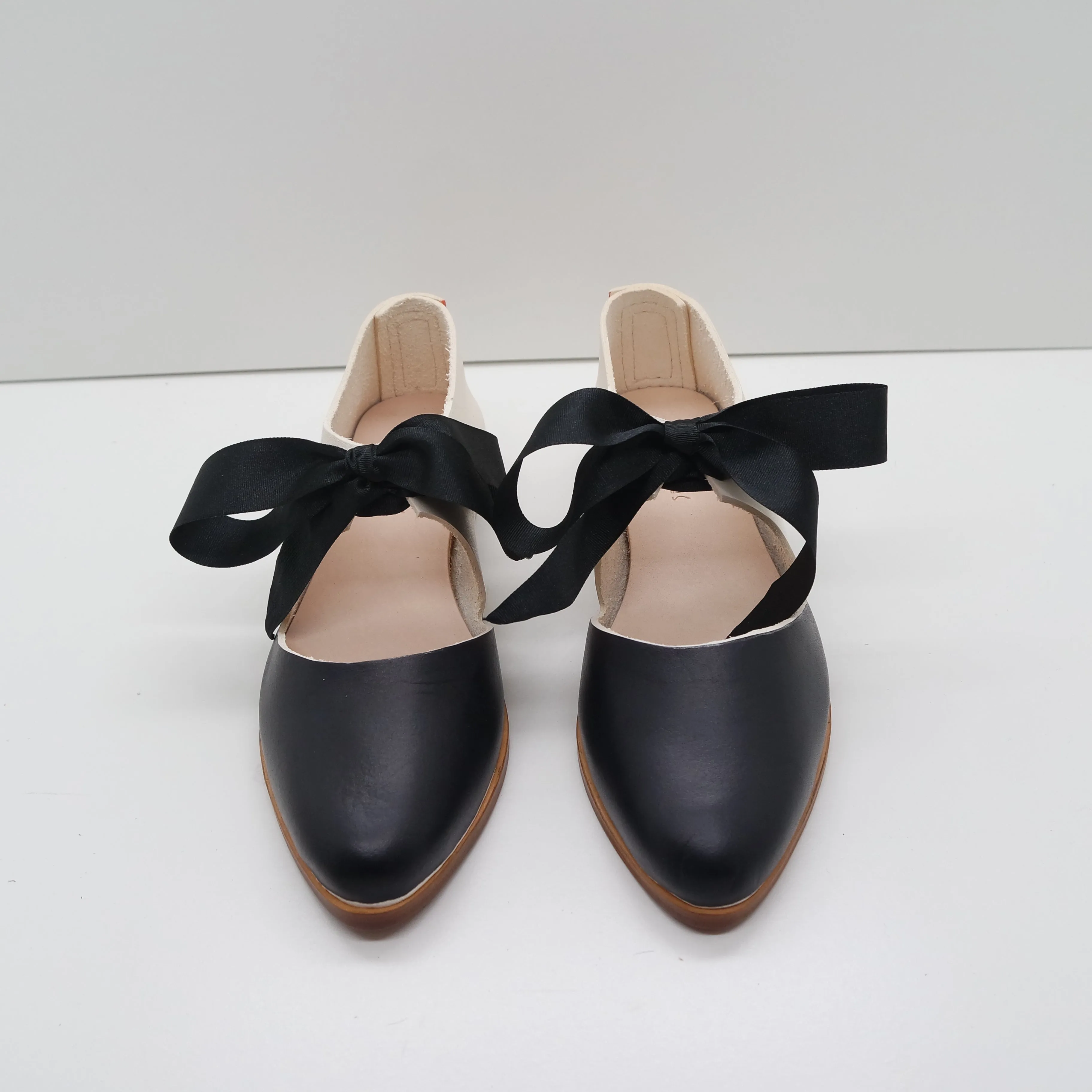 BBF24 SALE. SIZE 37. THE MARY. TT NORI FRONT, TAHO BACK W RIBBON LACES. 2CM