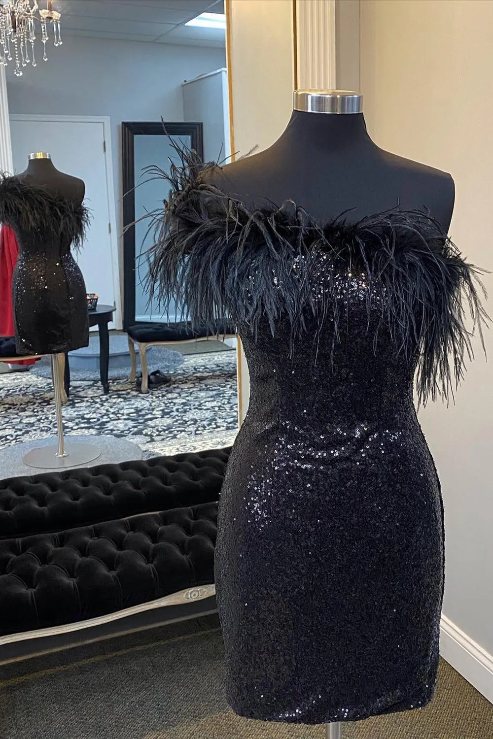 Black One Shoulder Sequins Short Cocktail Dress with Feathers