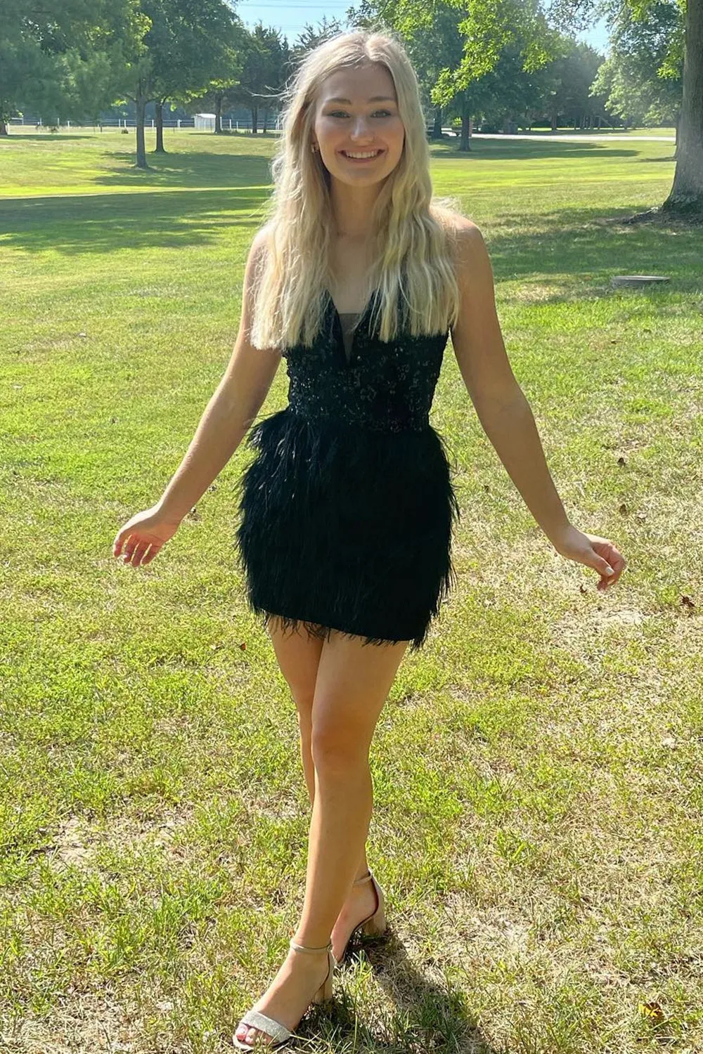 Black Sequins Tight Homecoming Dress with Feathers