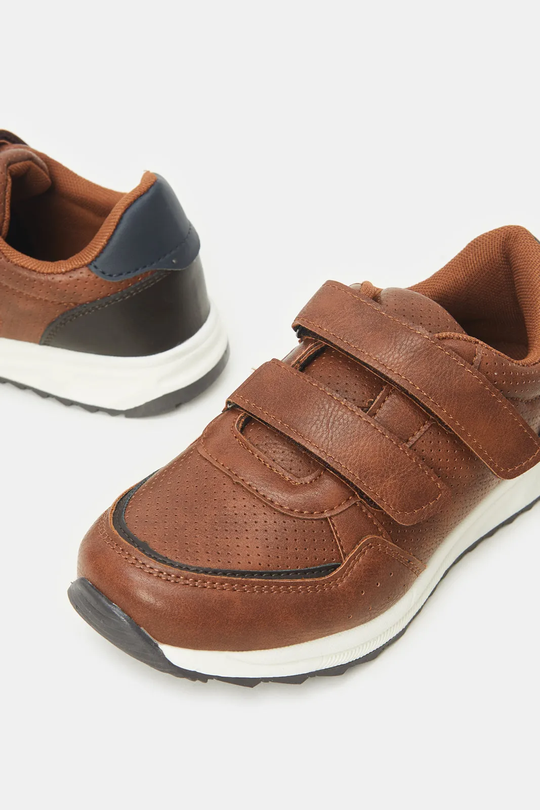 Boys Brown Material Block Sneakers