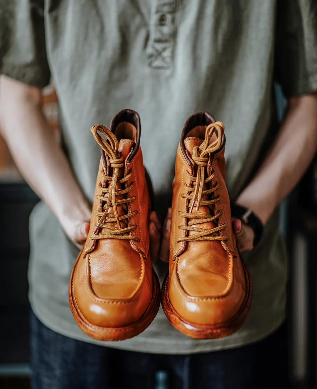 HANDMADE COWHIDE BOOT