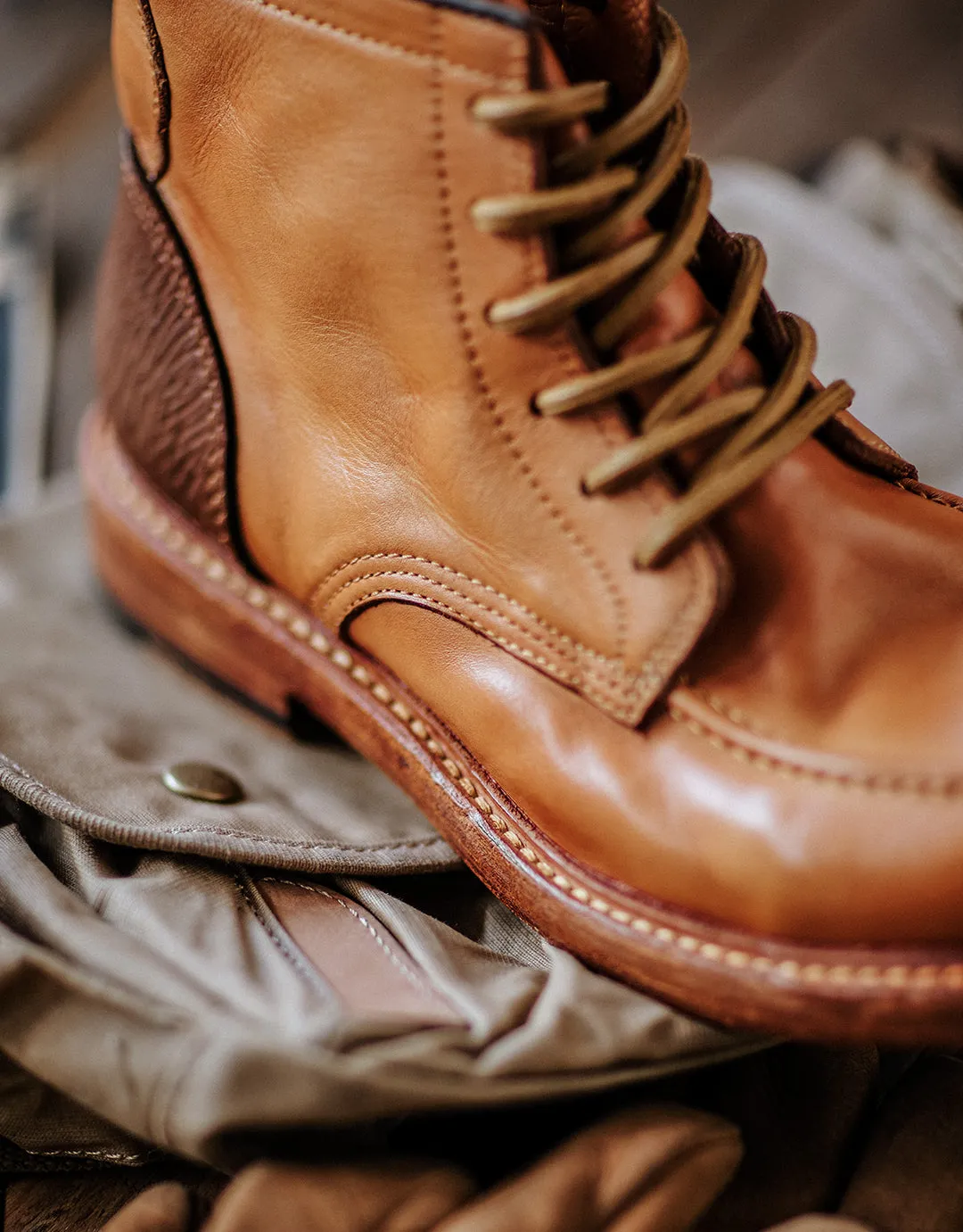 HANDMADE COWHIDE BOOT