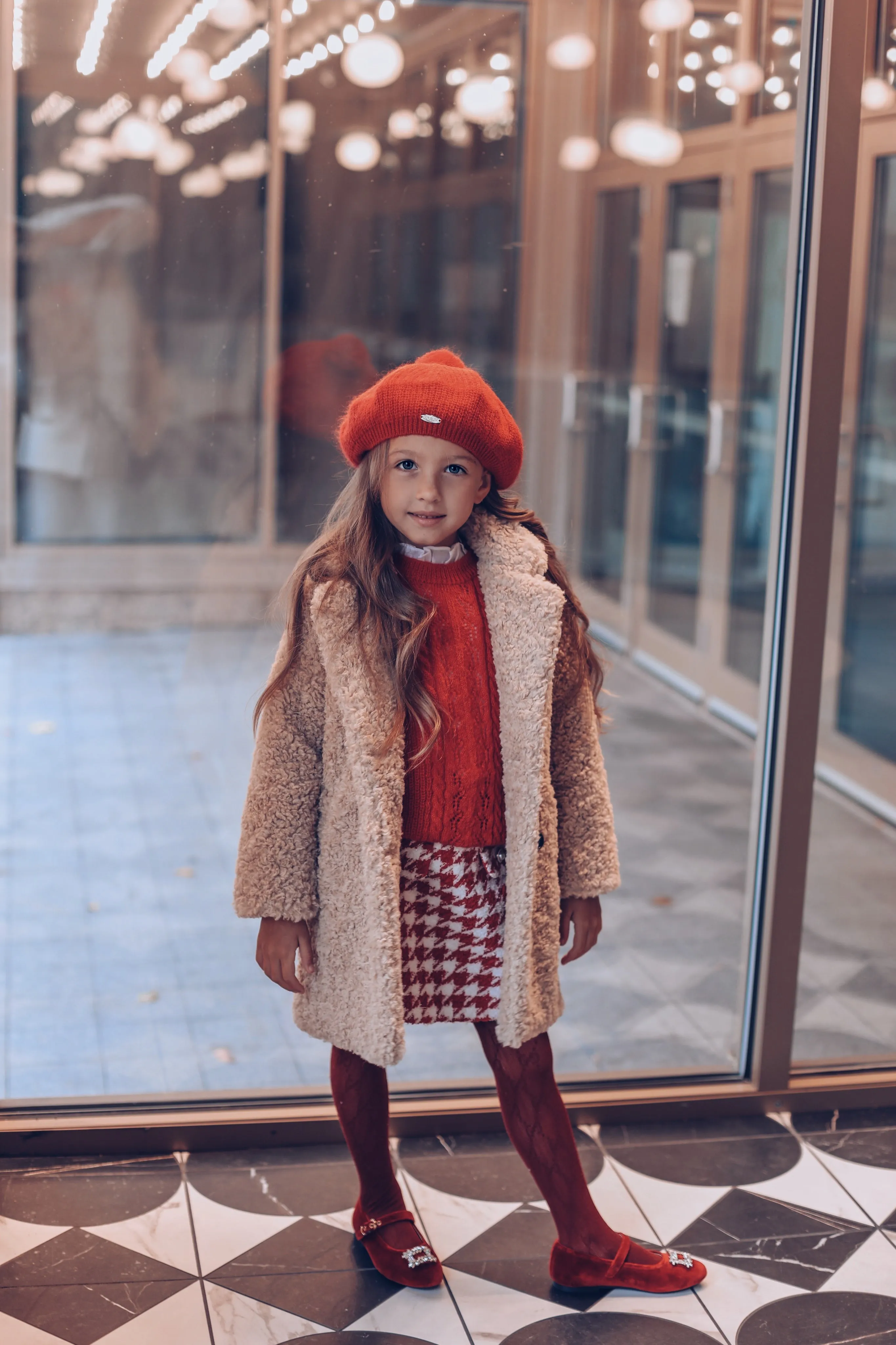 Lila Velvet Shoes in Red