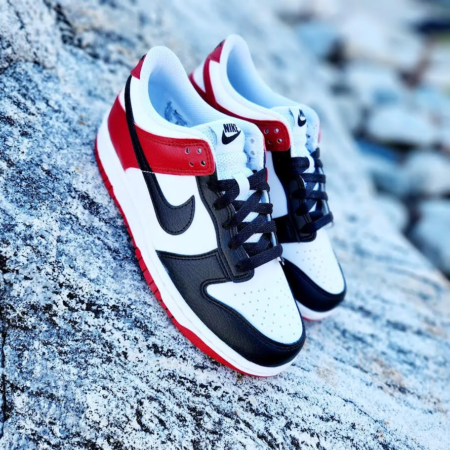 Nike Dunk Low GS "Black Toe"