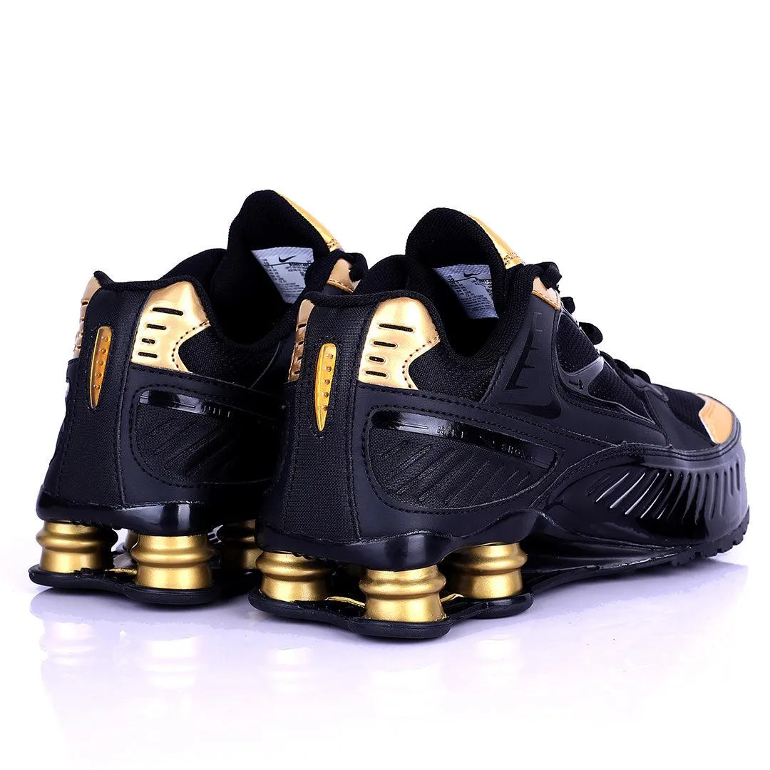 NK Flyknit Black And Gold Exquisite Designed Lace up Sneakers