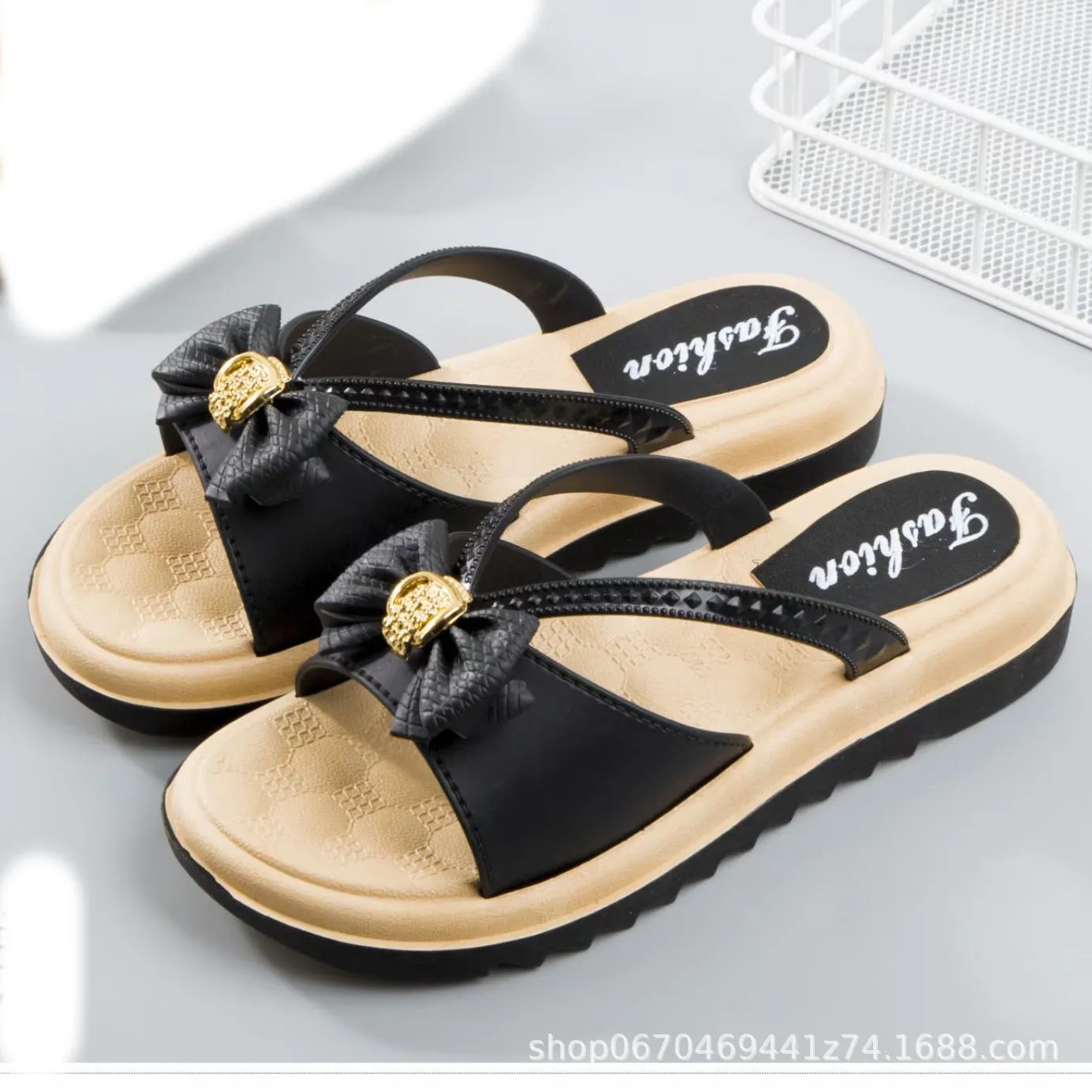 Summer Ins Fashion Women's Outdoor All-Matching Thick Bottom Non-Slip Cute Wild Slippers Cross-Border Foreign Trade Factory Wholesale