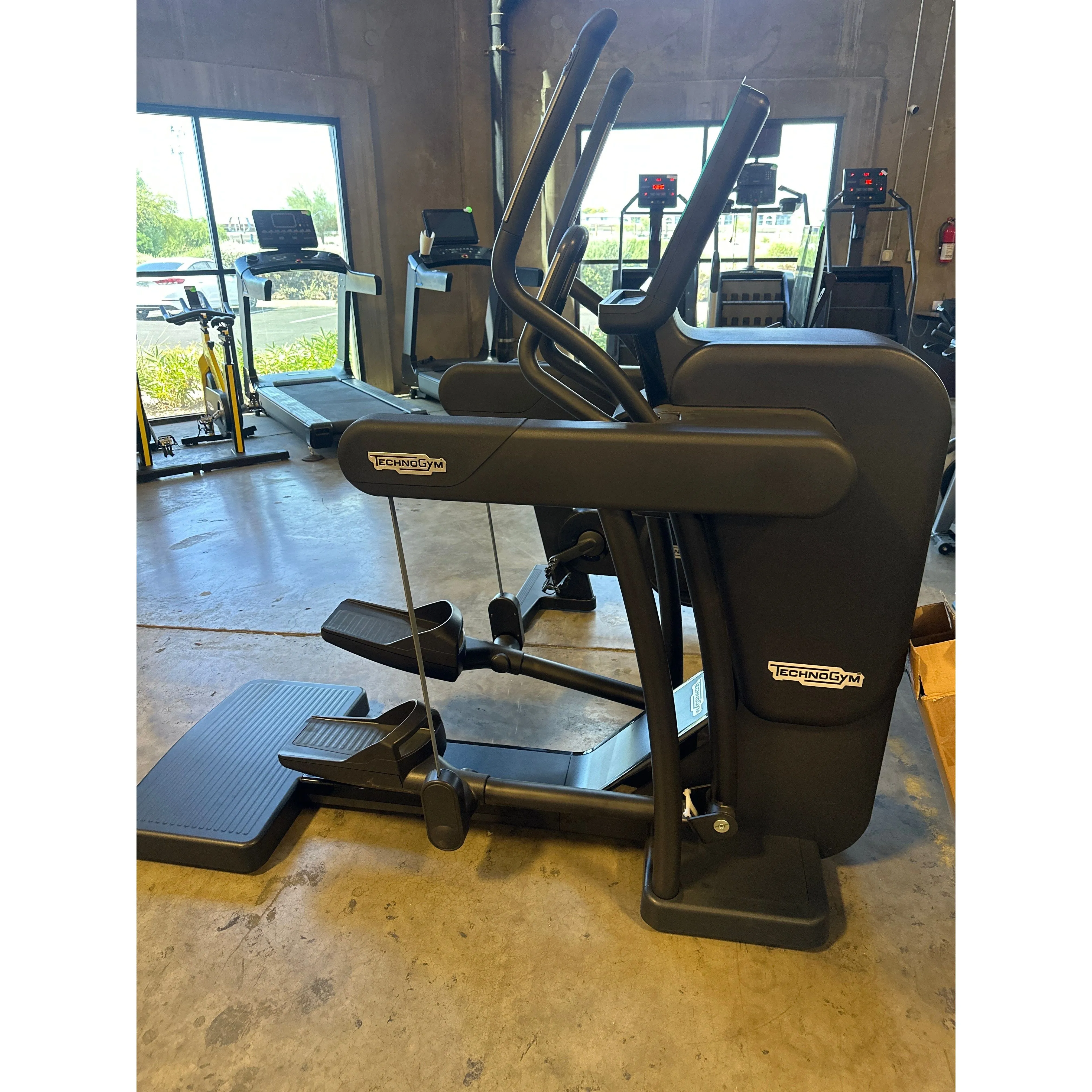 TechnoGym Artis Vario Elliptical Cross Trainer (2nd)