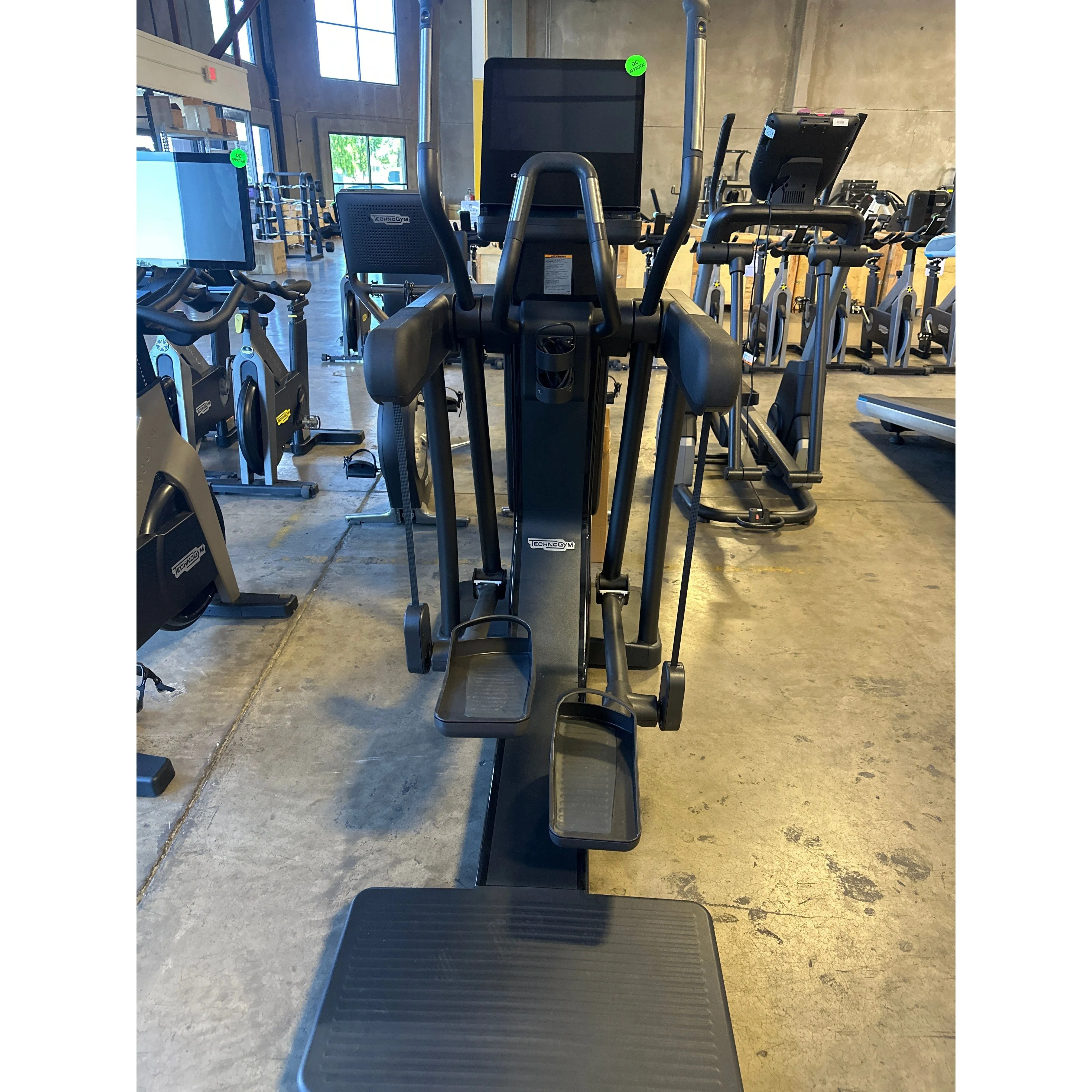 TechnoGym Artis Vario Elliptical Cross Trainer (2nd)