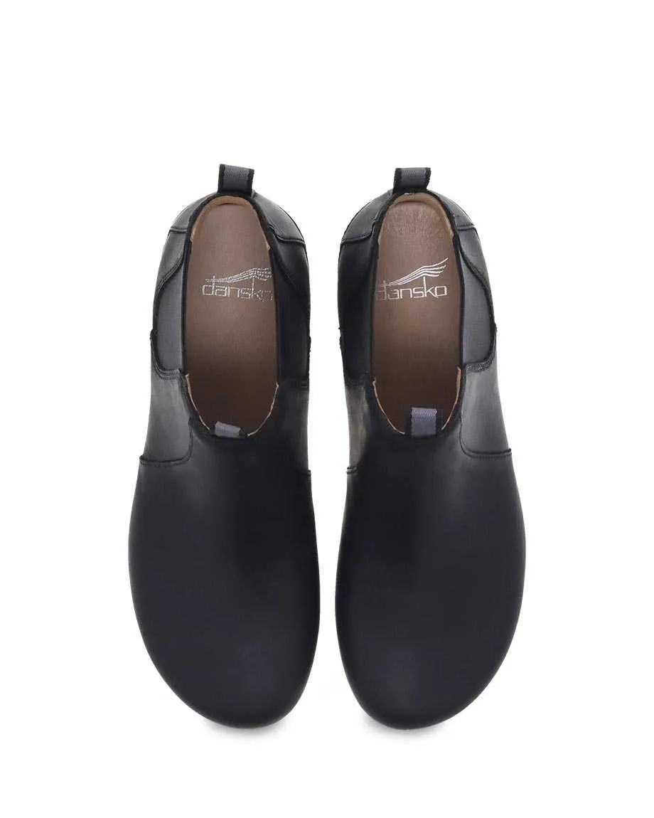 Women's Dansko Becka Color: Black OIled Pull Up